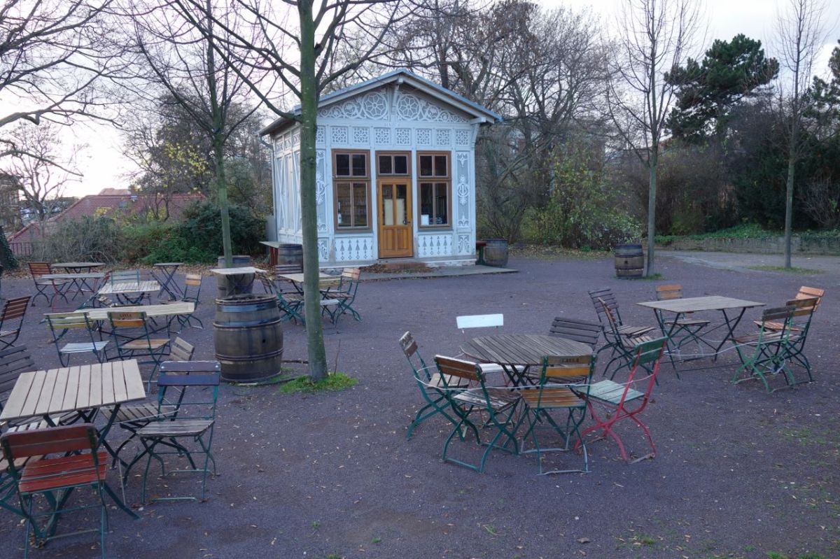 Eine schweizer Milchkuranstalt im&nbsp;Herbst