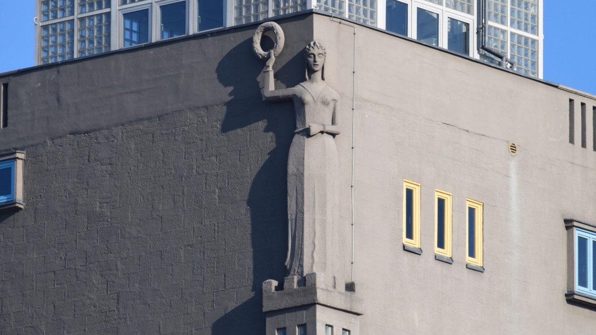 Jungfrauen in der&nbsp;Stadt